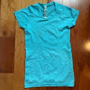 Lululemon run swiftly tshirt